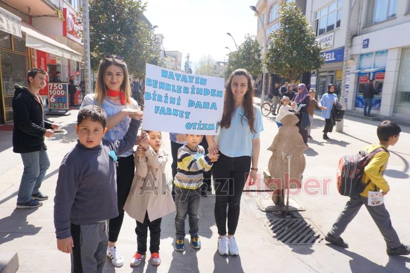 Özel Eğitim Sınıfı Öğrencileri Dünya Otizm Farkındalık Gününü Kutladı