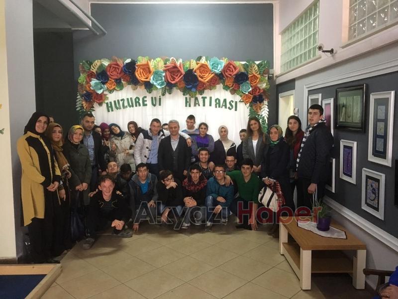 Özel Eğitim Sınıfı Öğrencilerinden Huzurevine Ziyaret