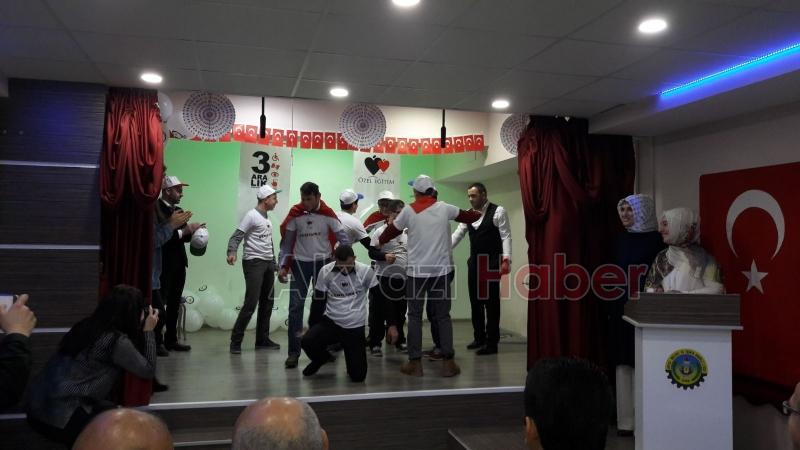 Özel Eğitim sınıfları Öğrencilerinden Engelliler Günü Programı