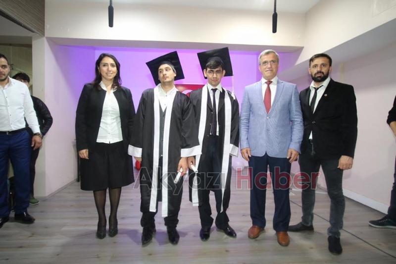 Özel Eğitim Sınıfı Öğrencilerinden Engelliler Haftası Programı