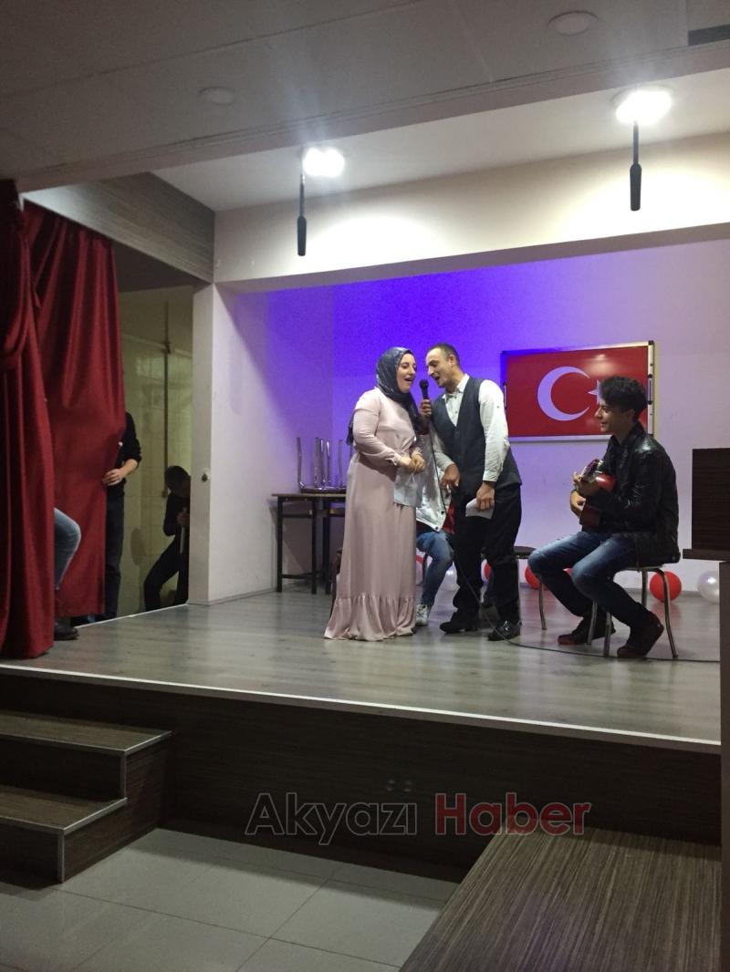 Özel Eğitim Sınıfı Öğrencilerinden Engelliler Haftası Programı