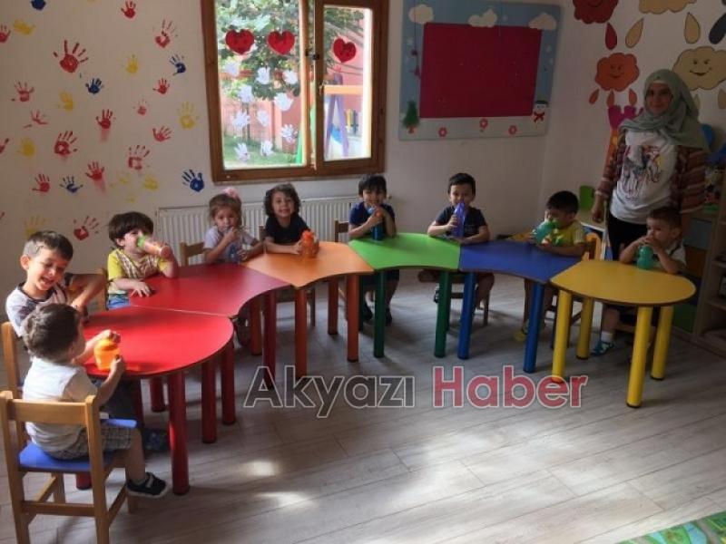 Özel Renkli Eller Kreş Gündüz bakım evi indirimli Kayıtlar Başladı