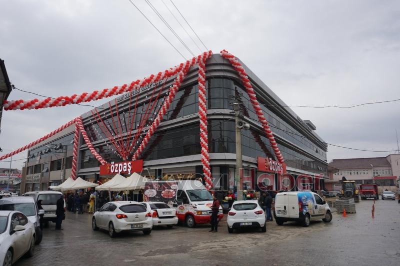 ÖZPAŞ MARKET 15. Şubesini Akyazı’da Açtı