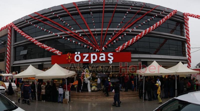 ÖZPAŞ MARKET 15. Şubesini Akyazı’da Açtı