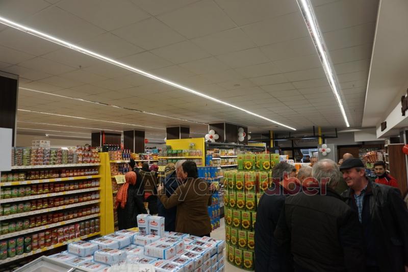 ÖZPAŞ MARKET 15. Şubesini Akyazı’da Açtı