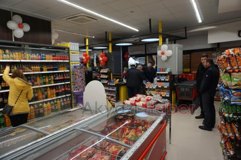 ÖZPAŞ MARKET 15. Şubesini Akyazı’da Açtı