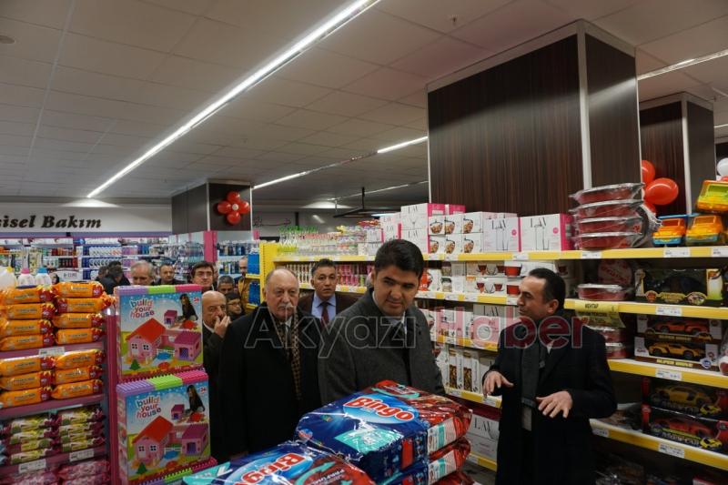 ÖZPAŞ MARKET 15. Şubesini Akyazı’da Açtı