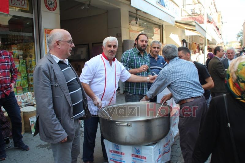 Öztürk Markette Aşure Geleneği Devam Etti