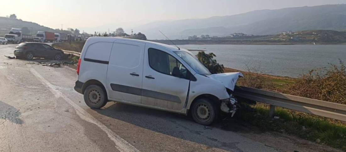 Pamukova-İznik yolunda feci kaza