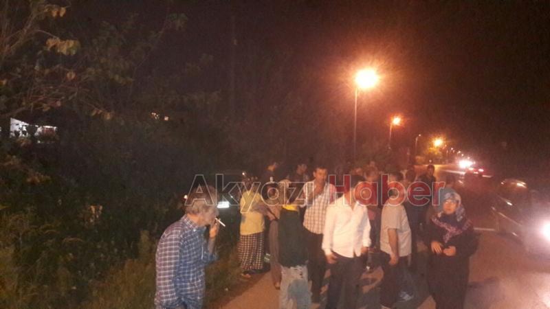 Panik yapan sürücü tarlaya girdi