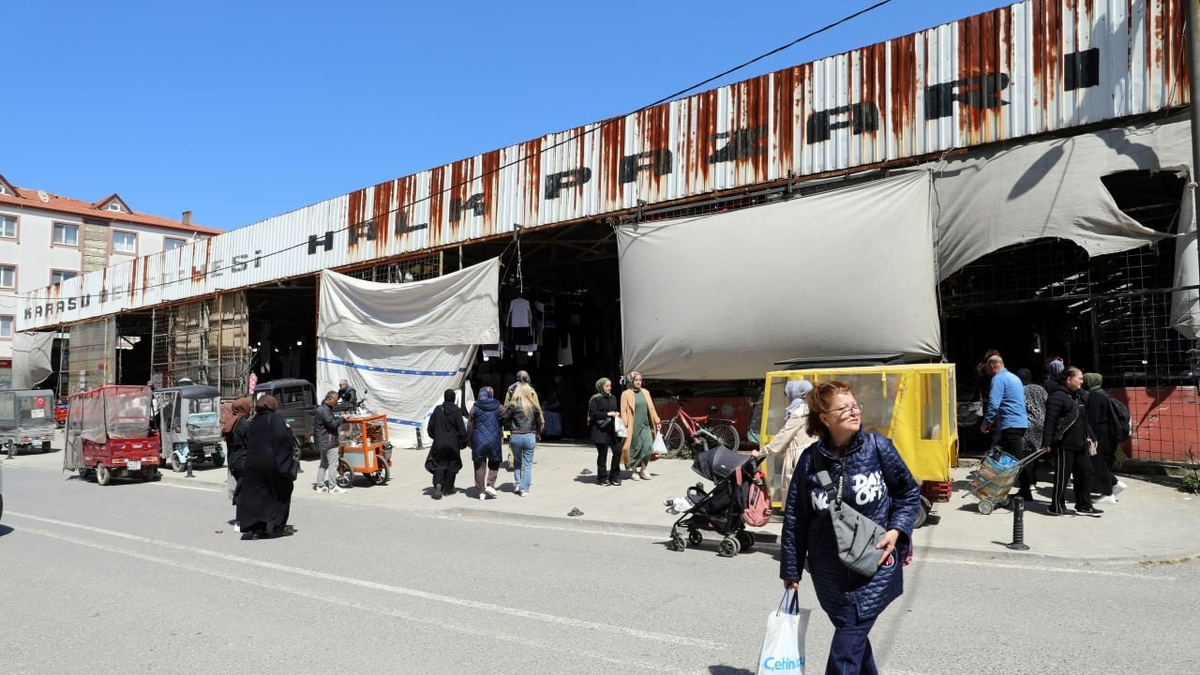 Parasını ödedikleri tapuları 23 yıldır alamıyorlar