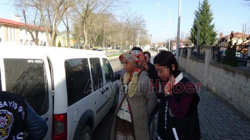 Parayı çalarken sücüstü yakalandı