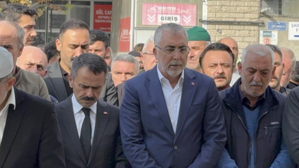 Parfüm fabrikasında ölen Akyazılı kadına acı veda