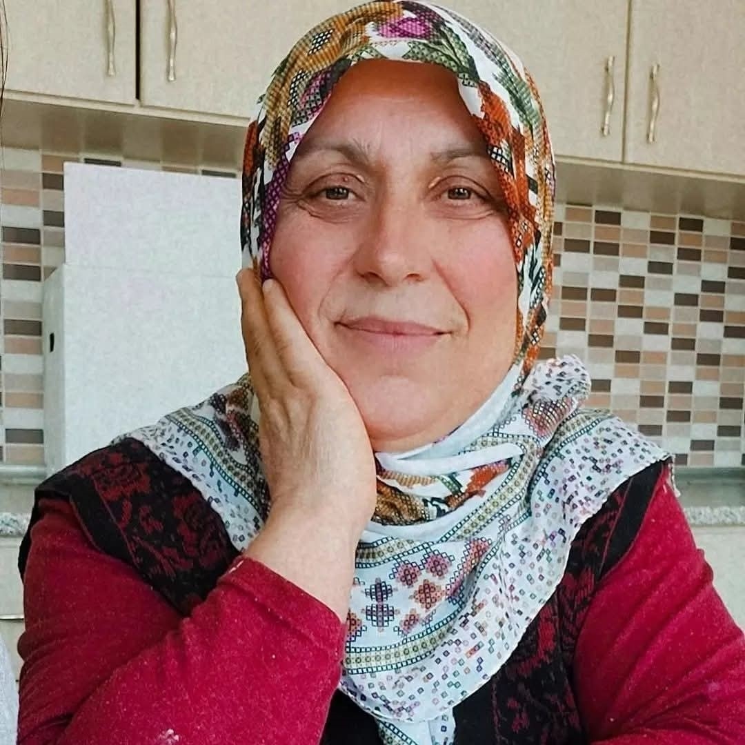 Parfüm fabrikasında ölen Akyazılı kadına acı veda