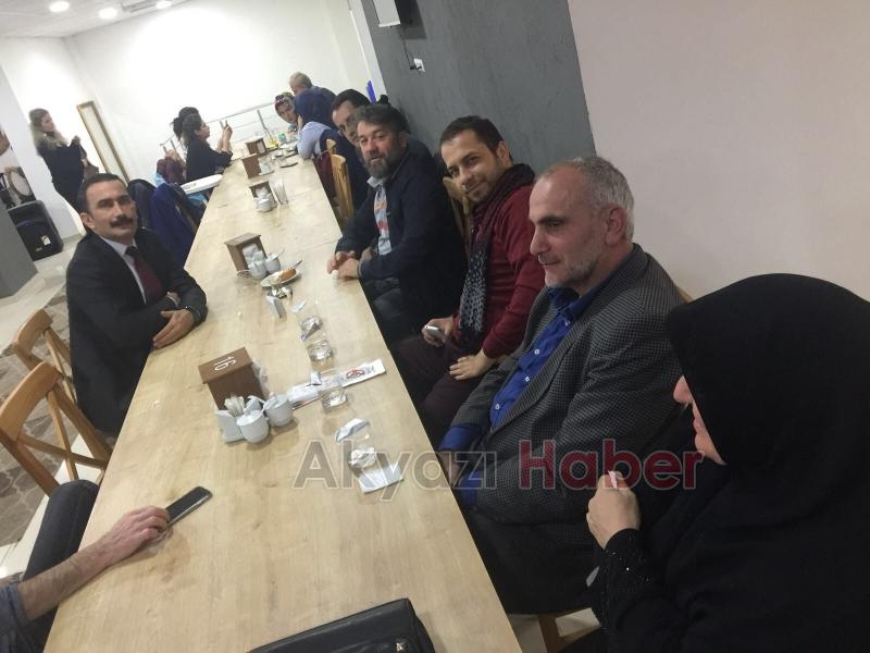 Paris İlk ve Ortaokul Öğretmenleri Yemekte Buluştu