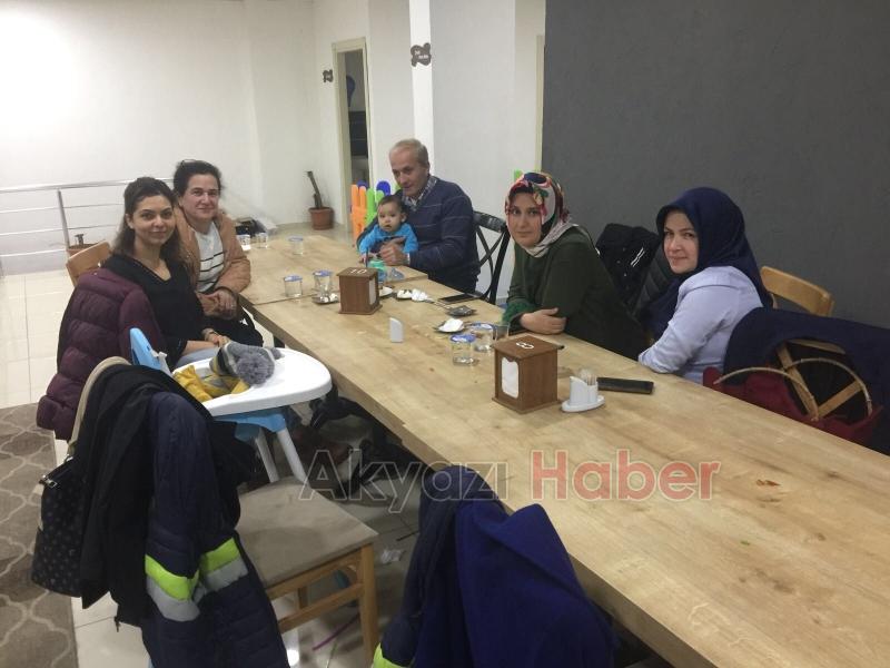 Paris İlk ve Ortaokul Öğretmenleri Yemekte Buluştu