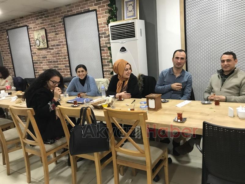 Paris İlk ve Ortaokul Öğretmenleri Yemekte Buluştu