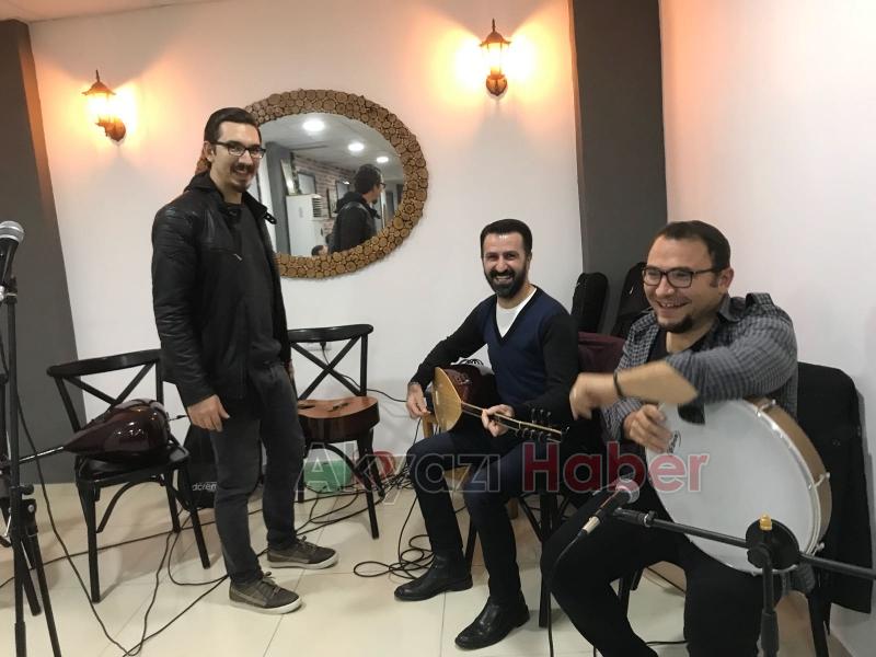 Paris İlk ve Ortaokul Öğretmenleri Yemekte Buluştu