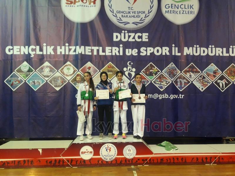 PARIS ORTAOKULU KARATE TAKIMI FİNALE KALDI