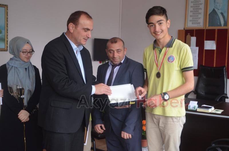 Paris Ortaokulu Matematik Olimpiyatlarında Ter Döktü