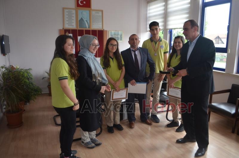 Paris Ortaokulu Matematik Olimpiyatlarında Ter Döktü