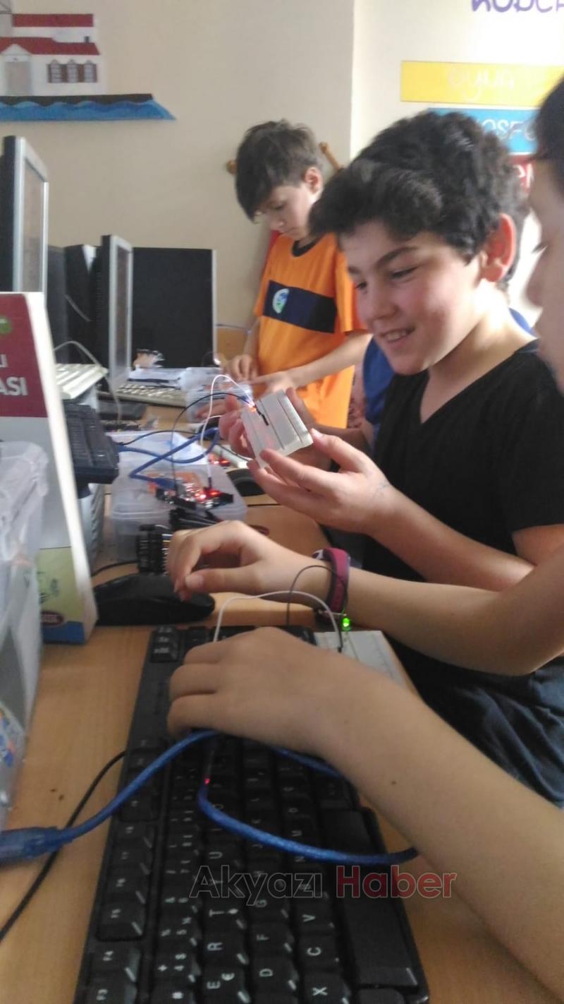 Paris Ortaokulu'nun büyük başarısı