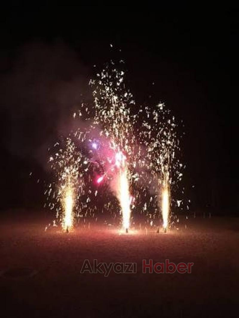 Paris Ortaokulu’nda Mezuniyet Çoşkusu