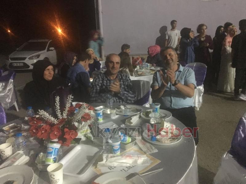 Paris Ortaokulu’nda Mezuniyet Çoşkusu