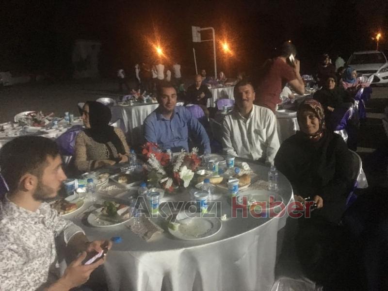 Paris Ortaokulu’nda Mezuniyet Çoşkusu