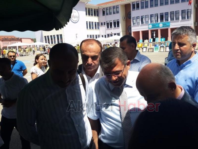 Paris Ortaokulunda TÜBİTAK 4006 Bilim Fuarı Düzenlendi