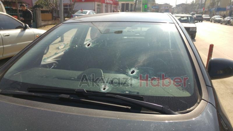 Park Halindeki Otomobil Kurşunlandı