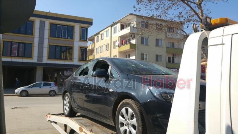Park Halindeki Otomobil Kurşunlandı