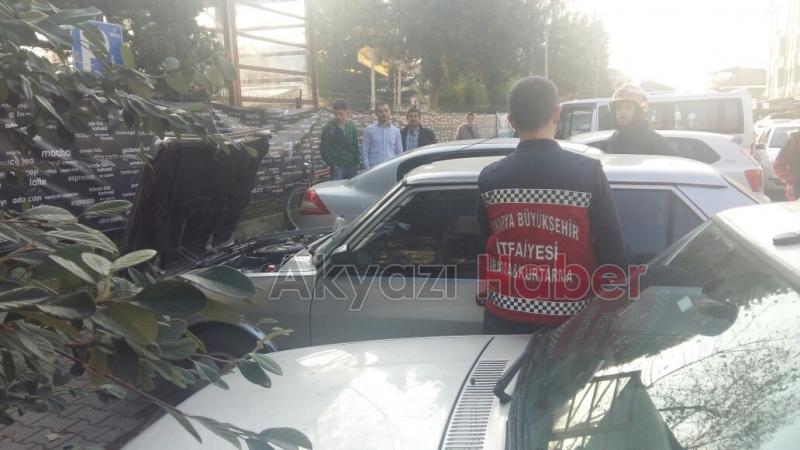 Park Halindeki Otomobili Dumanlar Sardı 