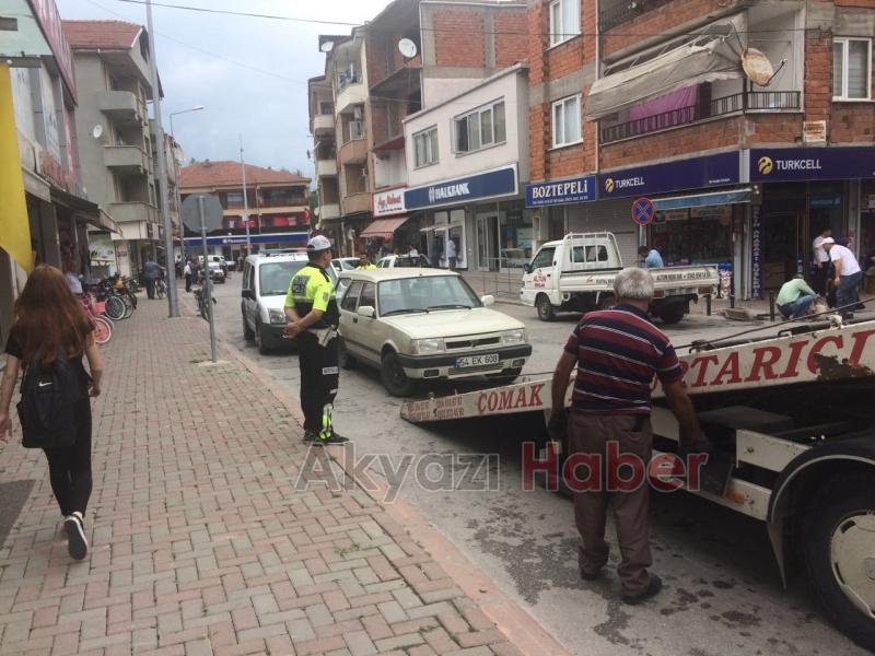 Park Levhasına Uymayan Aracı Polis Yoldan Çektirdi