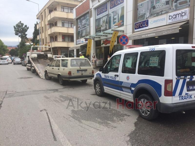Park Levhasına Uymayan Aracı Polis Yoldan Çektirdi