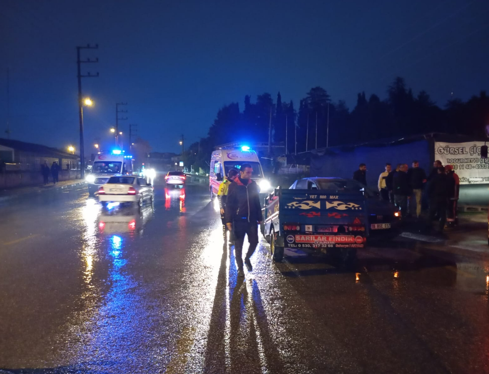 Pat pat ile otomobilin karıştığı kaza: 6 yaralı