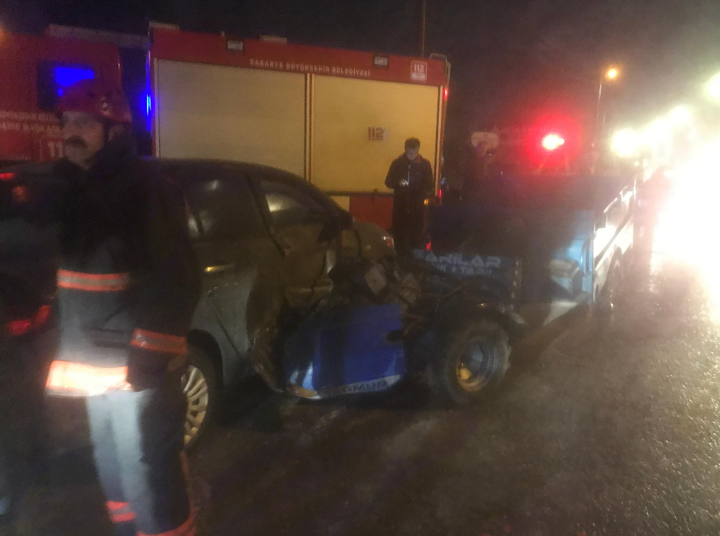 Pat pat ile otomobilin karıştığı kaza: 6 yaralı