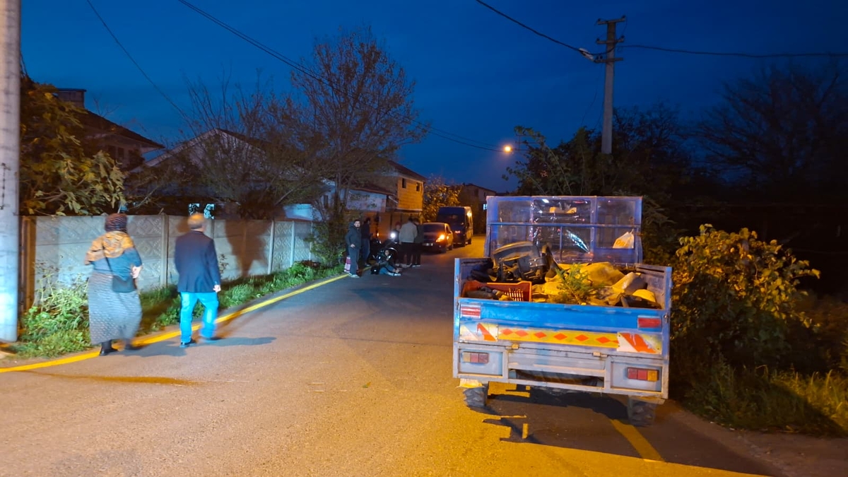 Pat patın çarptığı motosikletli yaralandı