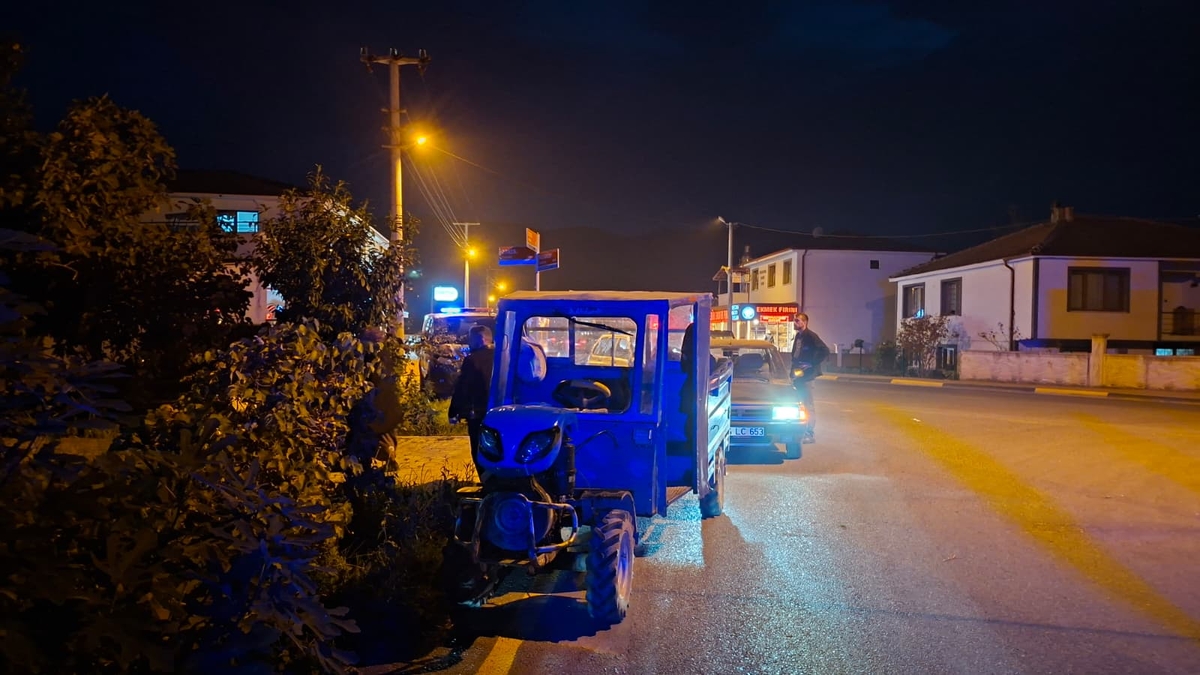 Pat patın çarptığı motosikletli yaralandı