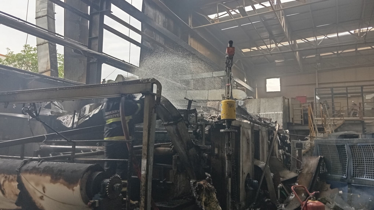 Patlamanın yaşandığı fabrikadan ilk görüntüler