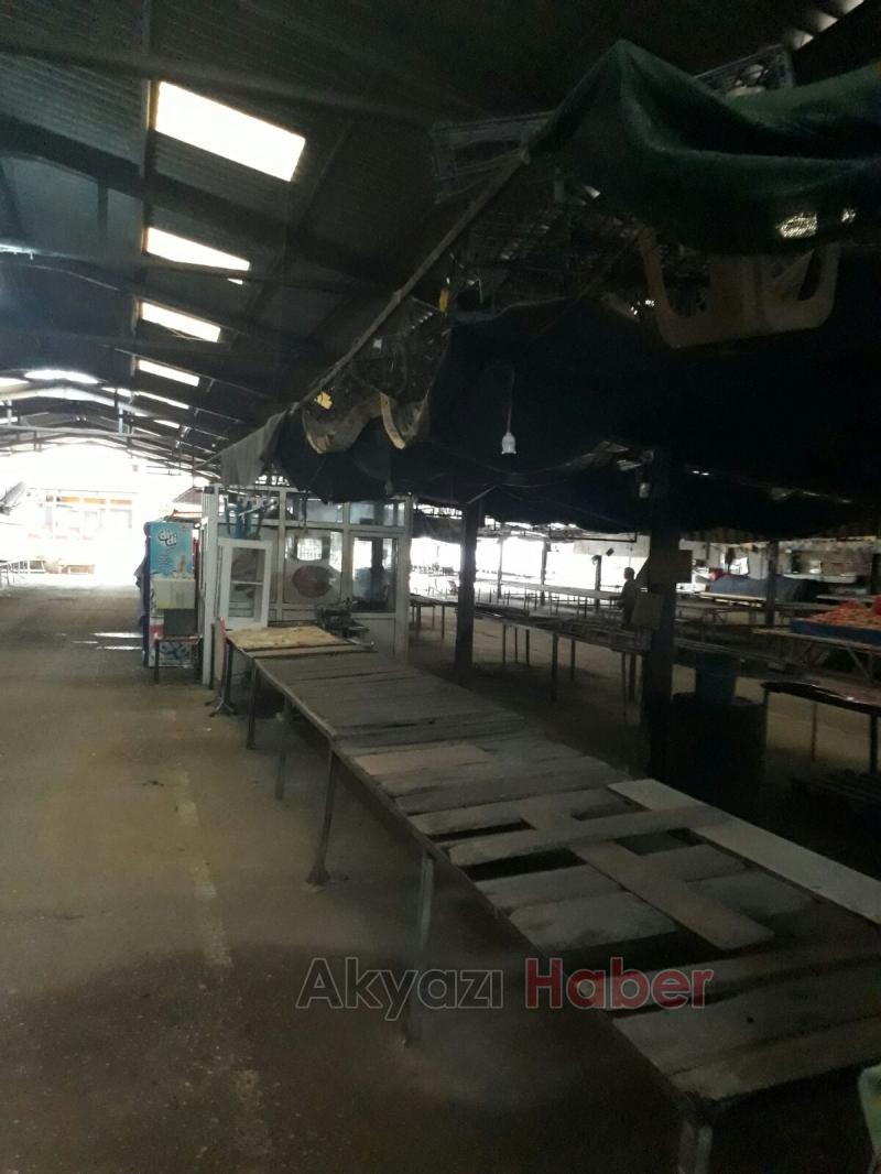 Pazar yerinde Satılık veya Kiralık Tezgahlar 