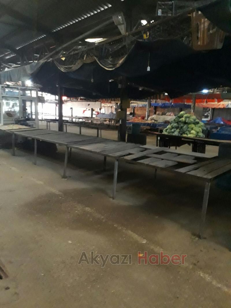 Pazar yerinde Satılık veya Kiralık Tezgahlar 