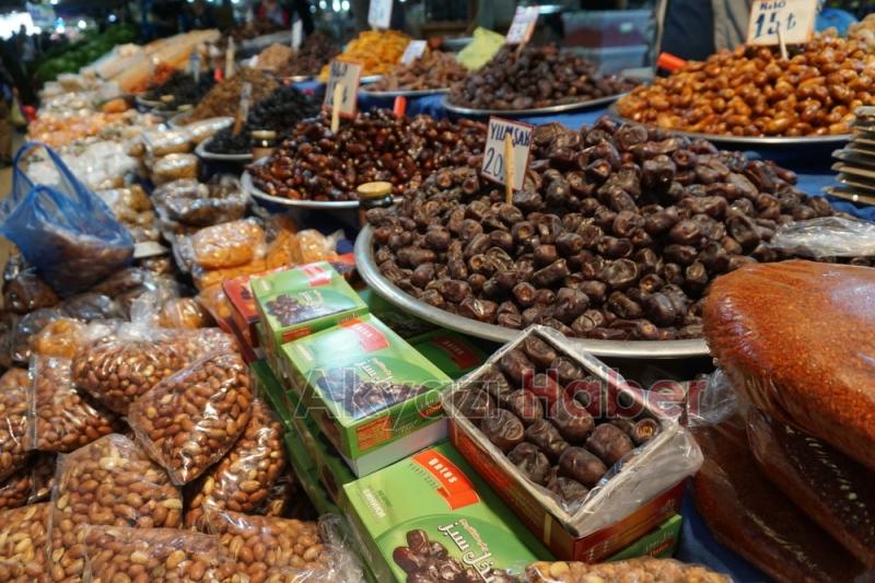 Pazarda Ramazan yoğunluğu başladı