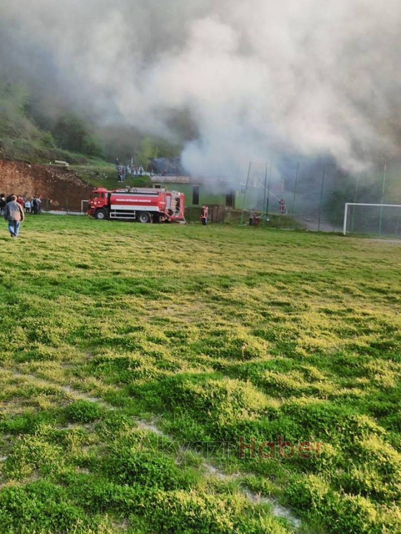 Pazarköy Sahasında Yangın