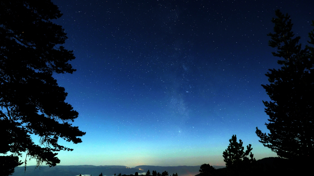Perseid meteor yağmuru görsel şölene dönüştü
