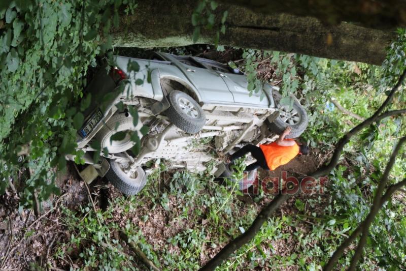 Pick Up Şarampole Uçtu 1 Yaralı