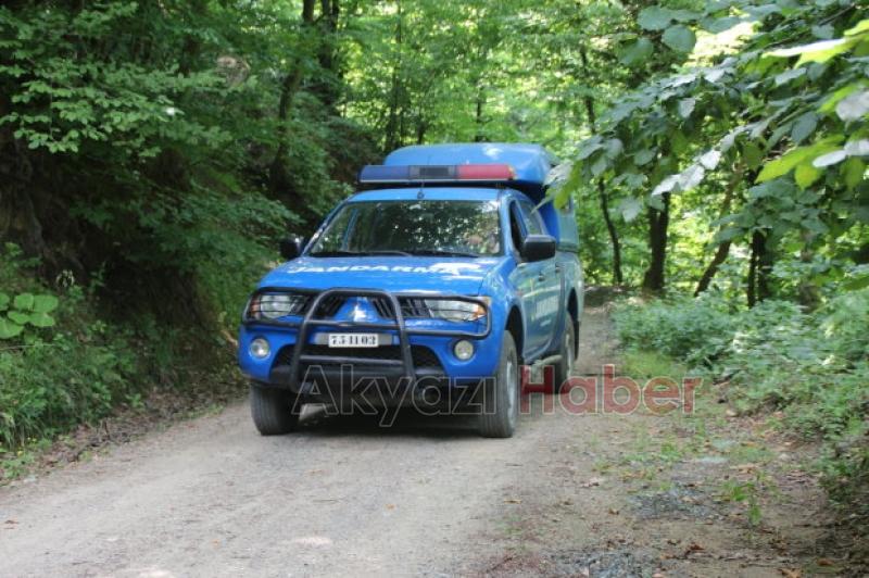 Pick Up Şarampole Uçtu 1 Yaralı