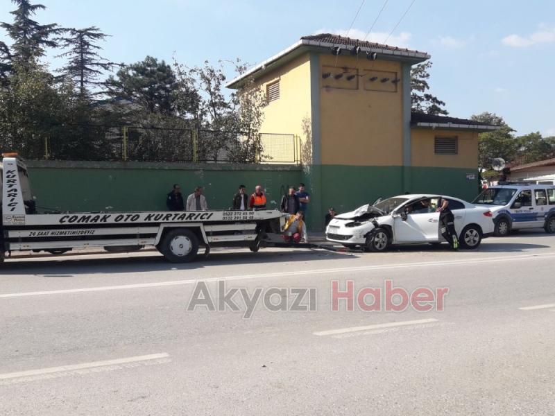 PİKABA ARKADAN ÇARPTI