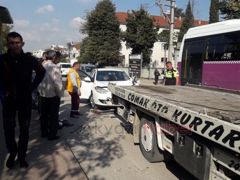 PİKABA ARKADAN ÇARPTI