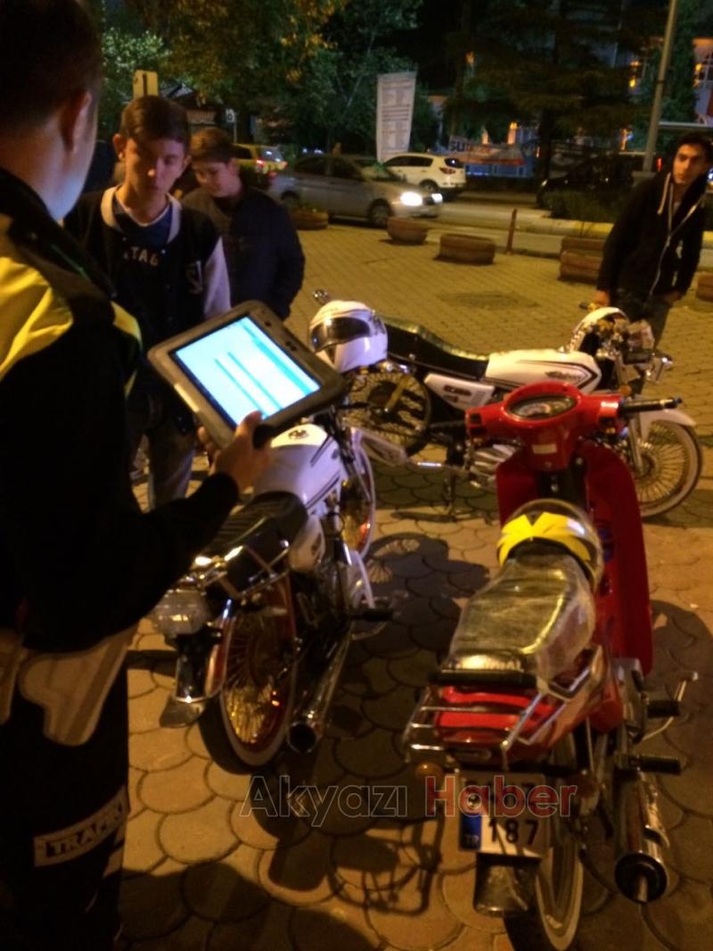 Plakasız Motosikletler Toplandı
